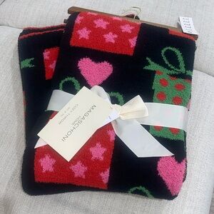 Magaschoni Home Holiday Black Christmas Knit Throw Blanket Gift Boxes Heart